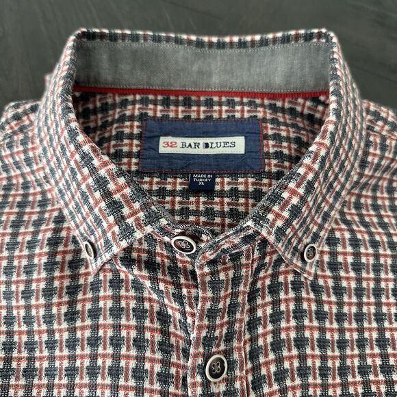 32 Bar Blues Back Beats Basket Weave Shirt Men’s XL Textured Red Charcoal Plaid - Picture 10 of 10